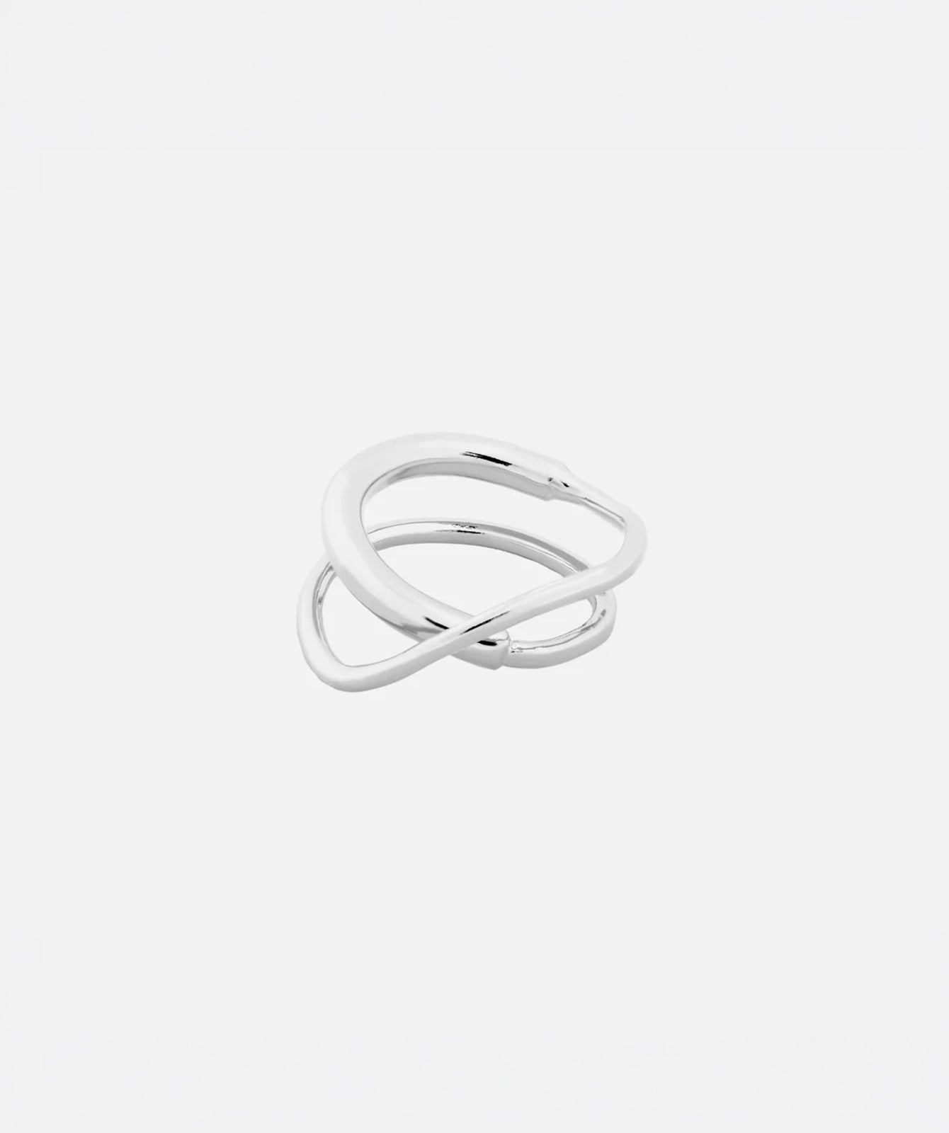 Cameron silver ring by PIERETTI, polished silver design detail