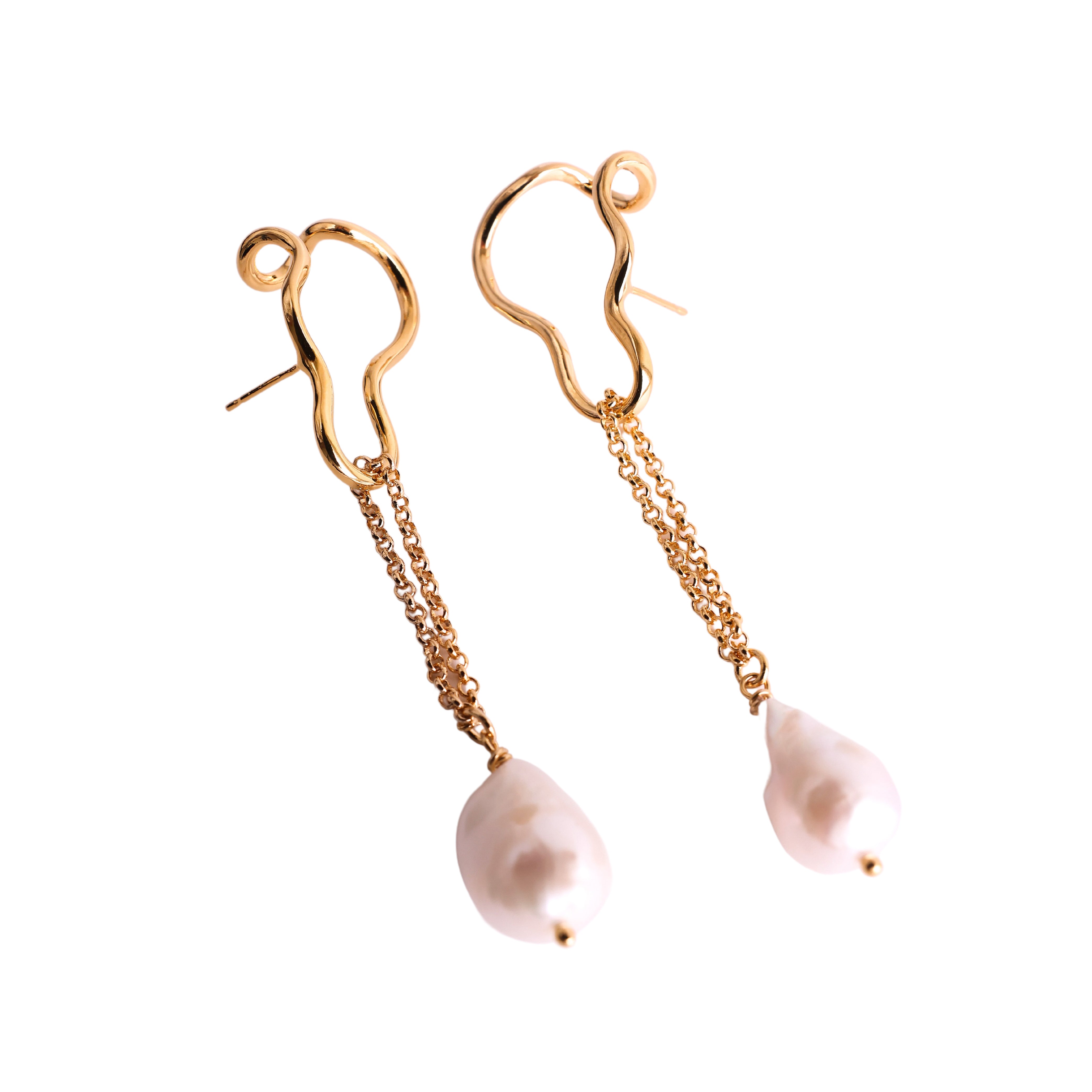 Nono pendientes con perlas barrocas · Earrings with barroque pearls